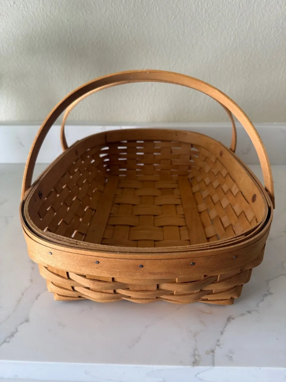 Longaberger Medium Gathering Basket 2007 with Liner - Picture 3 of 10